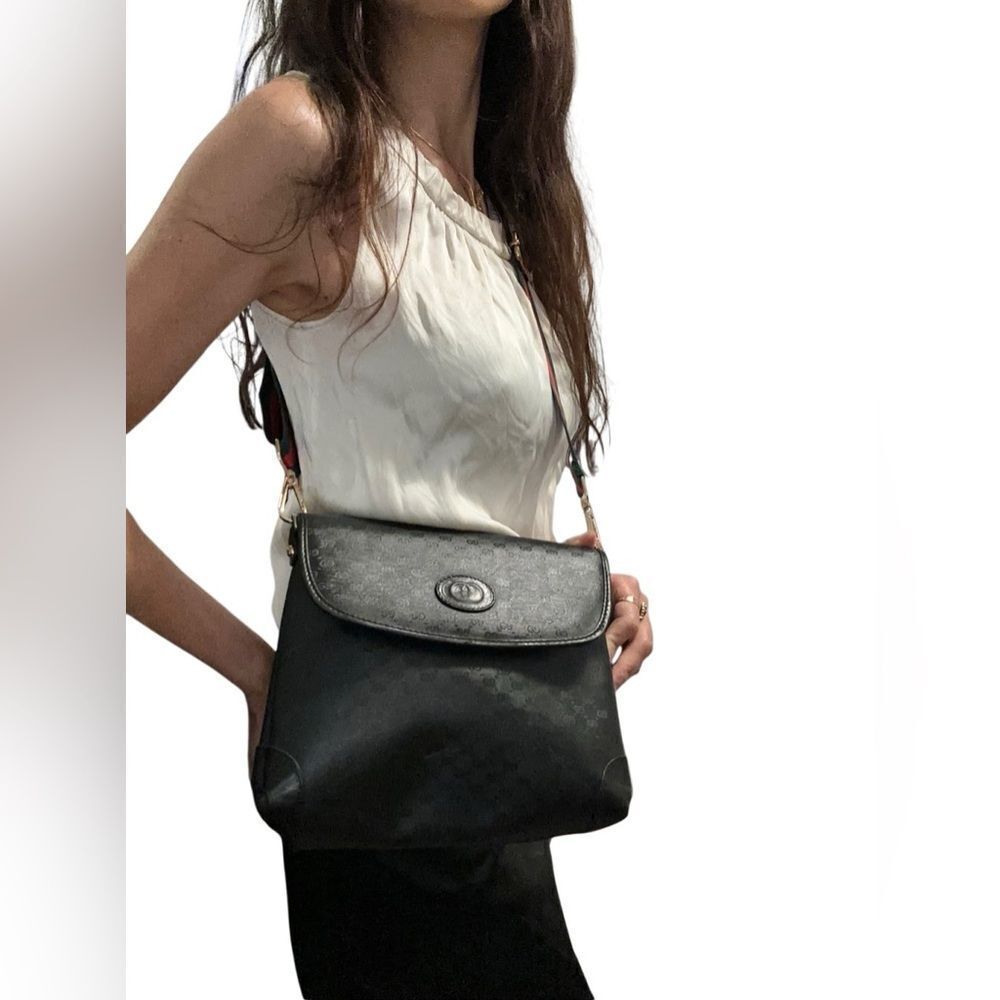 Gucci Black and Red Crossbody Bag with Textured Finish - Picture 10 of 13